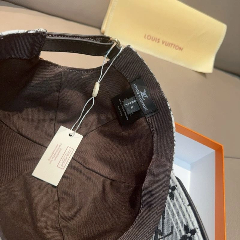 Breathable Louis Vuitton Caps 261184