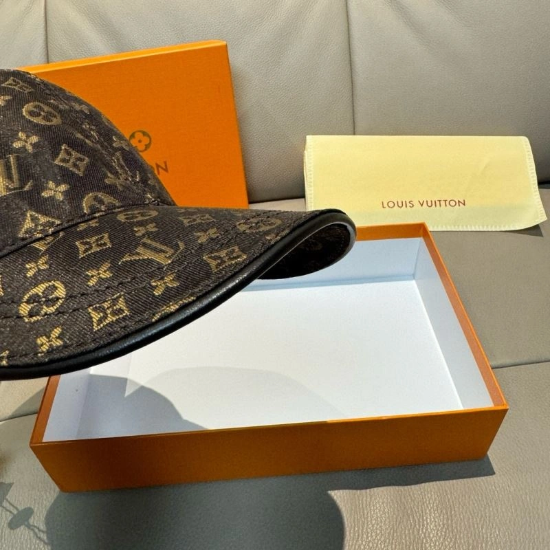Louis Vuitton Caps AllSeason 261181