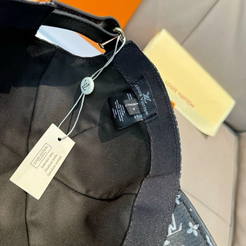 Bold Louis Vuitton Caps 261183