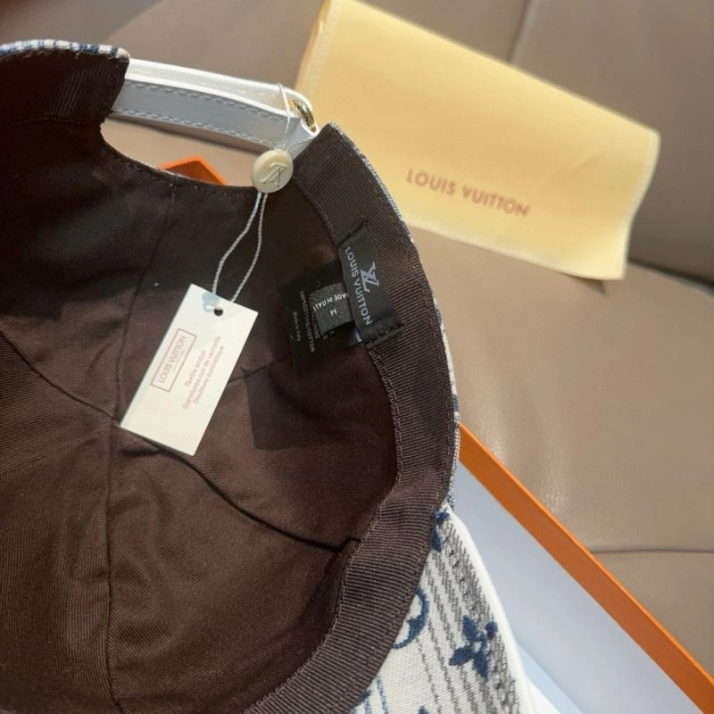 SoftTouch Louis Vuitton Caps 261182
