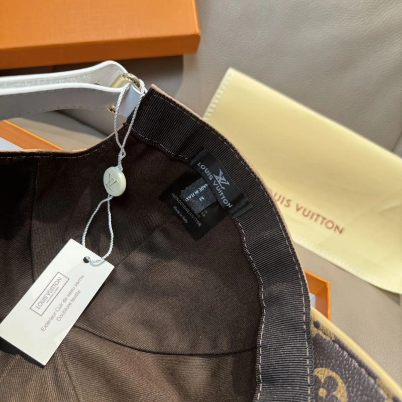 Louis Vuitton Caps EasyCare 261179