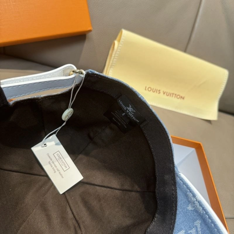 Louis Vuitton Caps Tailored 261173