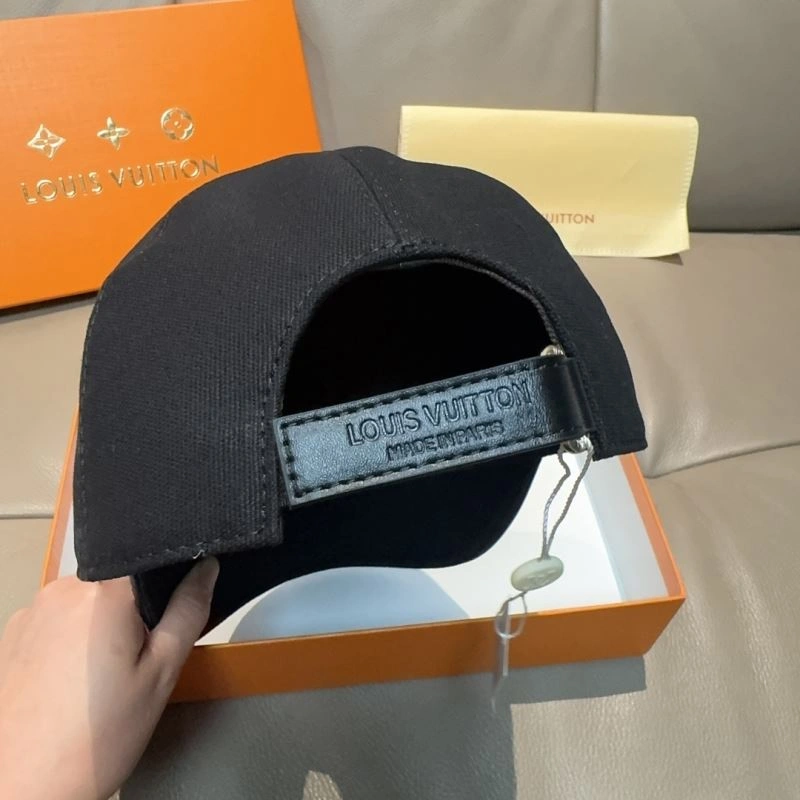 Louis Vuitton Caps Effortless 261166