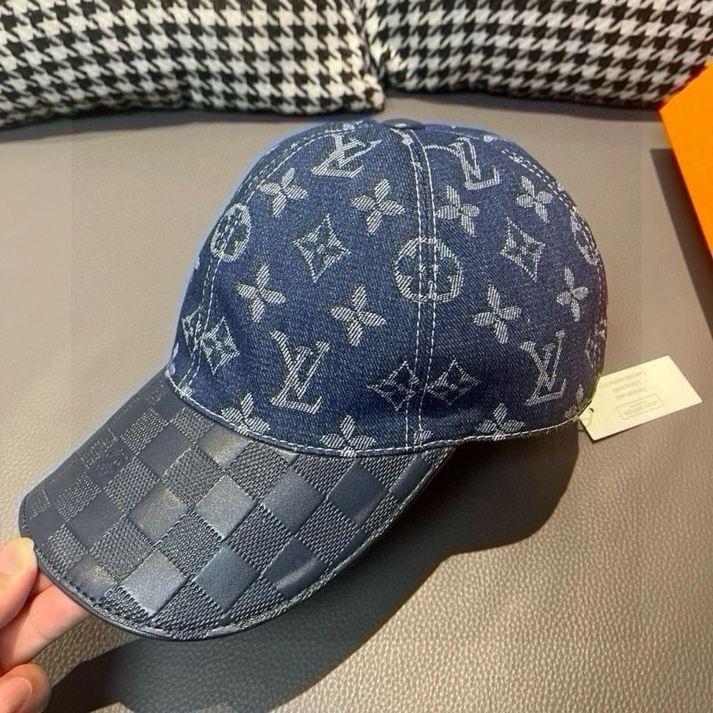 EyeCatching Louis Vuitton Caps 261159