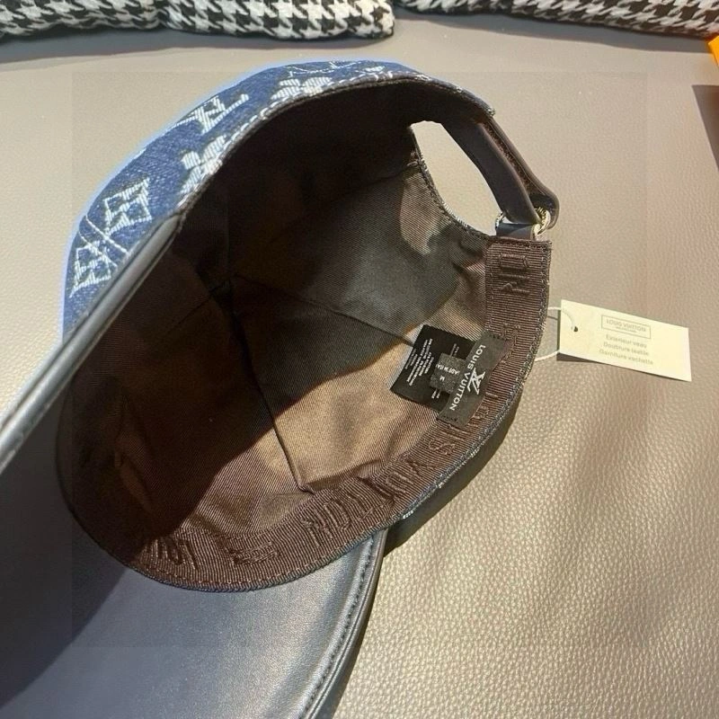 EyeCatching Louis Vuitton Caps 261159