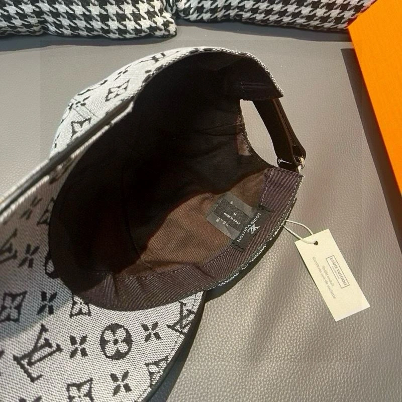 Elegant Louis Vuitton Caps 261153