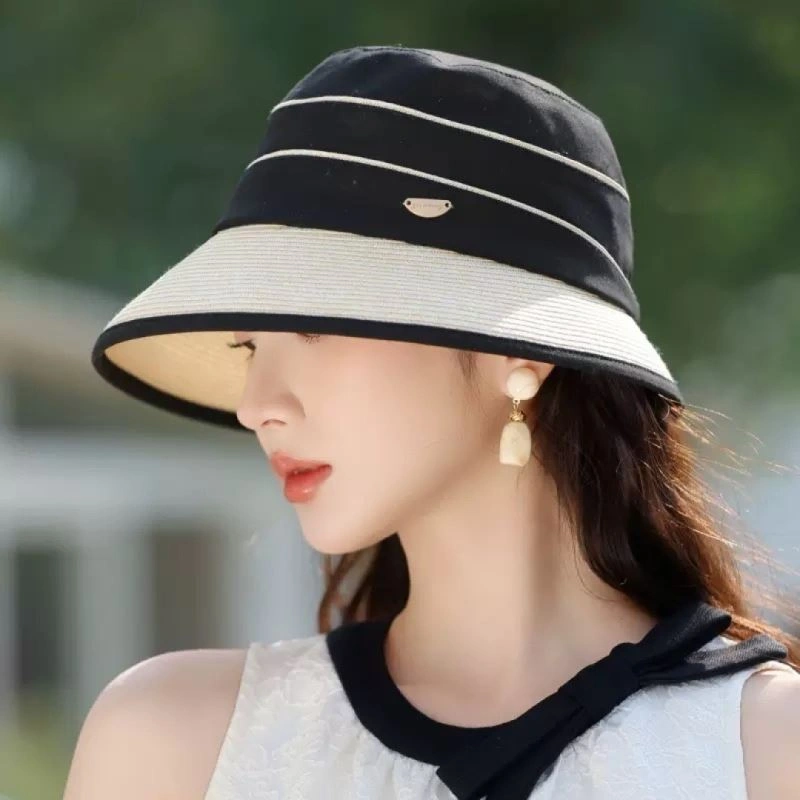 Louis Vuitton Caps Refined 258269