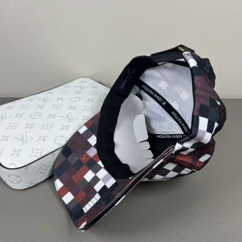 Sleek Louis Vuitton Caps 258251