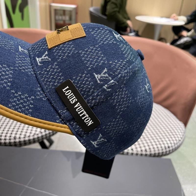 Louis Vuitton Caps Compact 258256