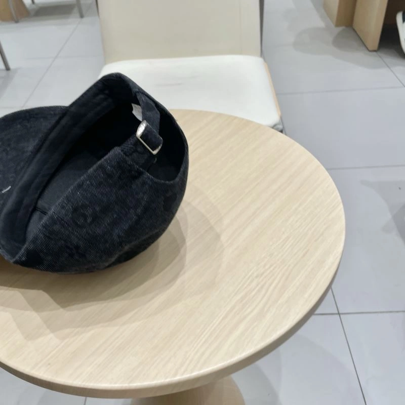 Louis Vuitton Caps Lightweight 258237