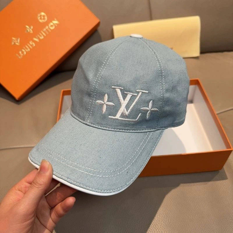 Snug Louis Vuitton Caps 258231