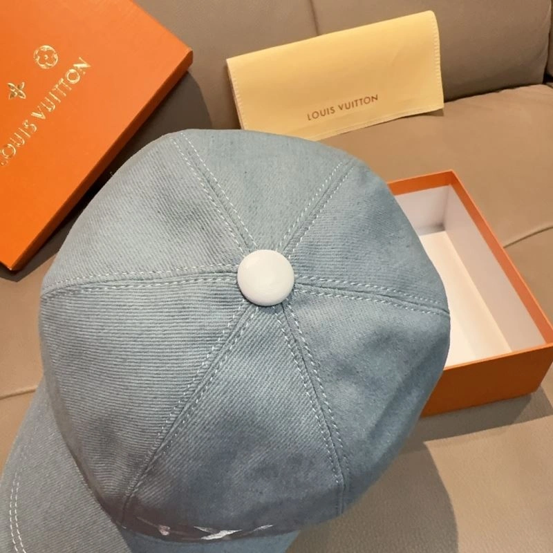 Snug Louis Vuitton Caps 258231
