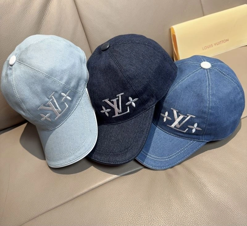 Snug Louis Vuitton Caps 258231