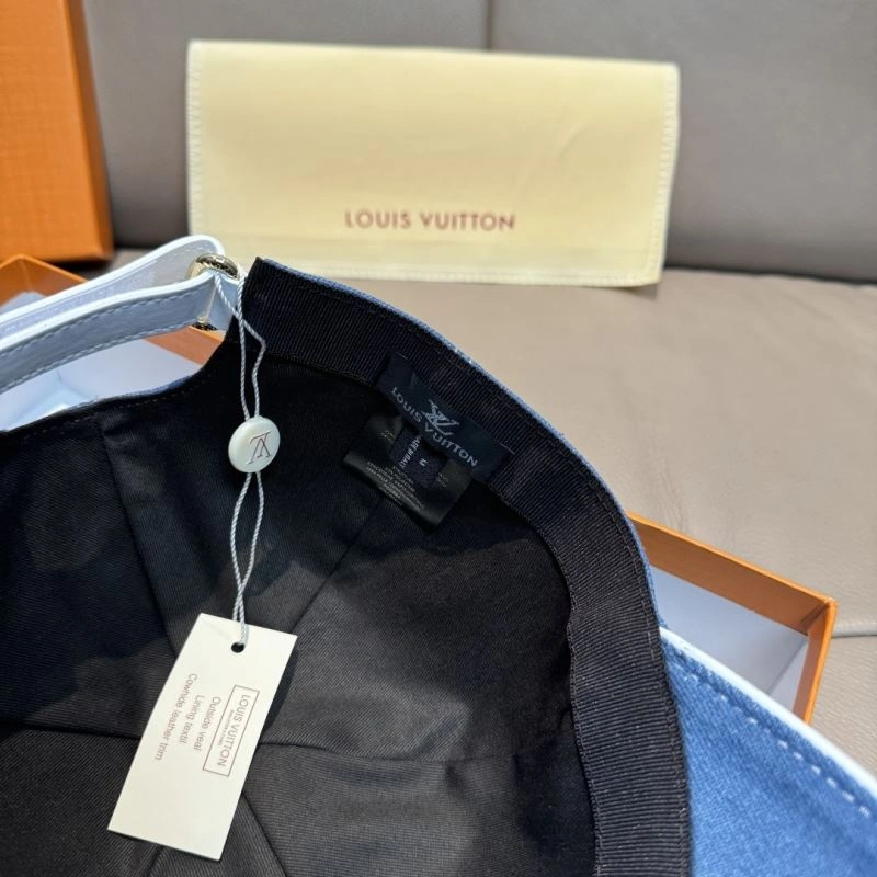Louis Vuitton Caps Bold 258230