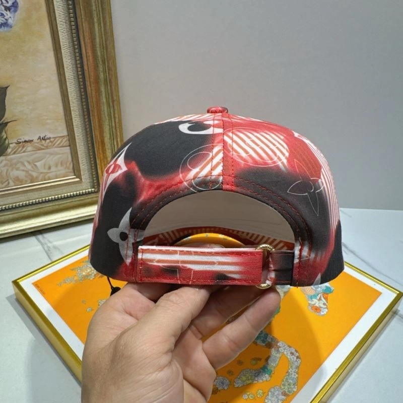 Louis Vuitton Caps Refined 258208