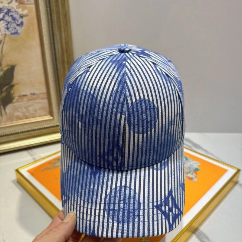 EyeCatching Louis Vuitton Caps 258204