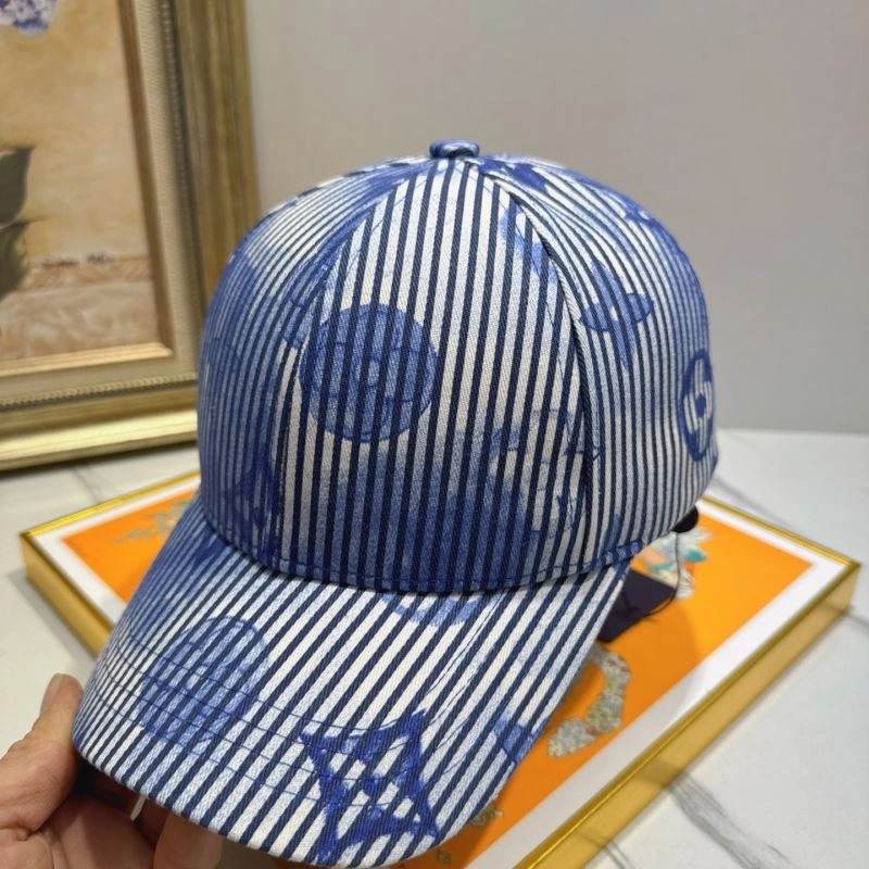 EyeCatching Louis Vuitton Caps 258204