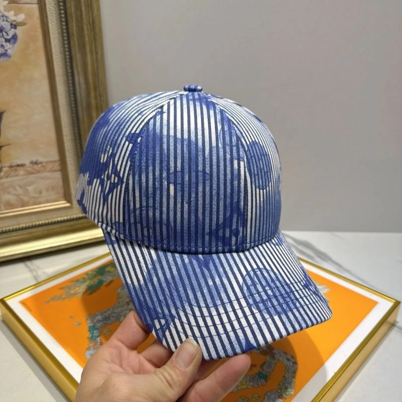 EyeCatching Louis Vuitton Caps 258204