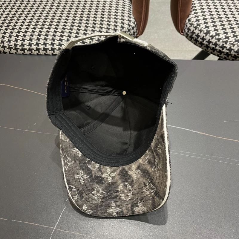 Louis Vuitton Caps Practical 258226
