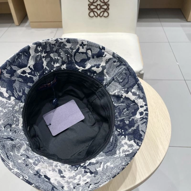 Louis Vuitton Caps MultiPurpose 258200
