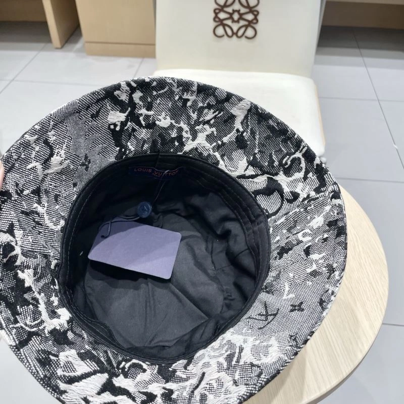 Louis Vuitton Caps Trendy 258219