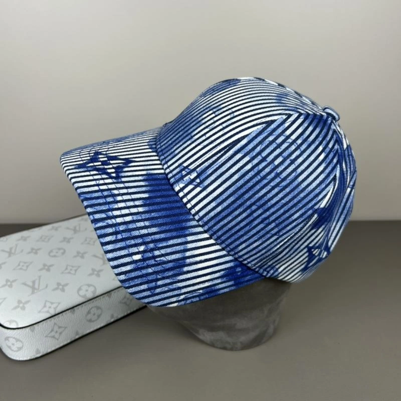 Louis Vuitton Caps Bright 258222