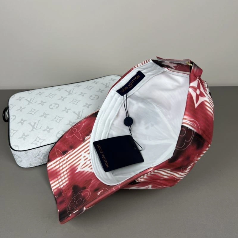 Louis Vuitton Caps Bright 258222