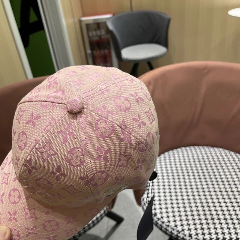 Colorful Louis Vuitton Caps 258205