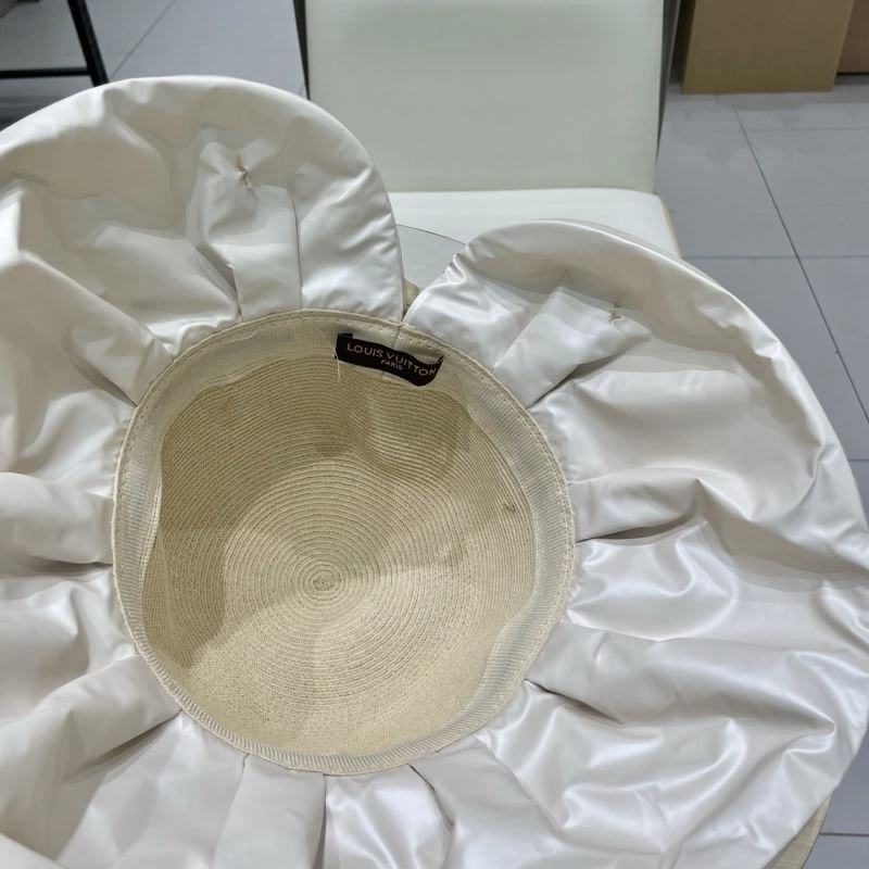 Louis Vuitton Caps Resilient 258211