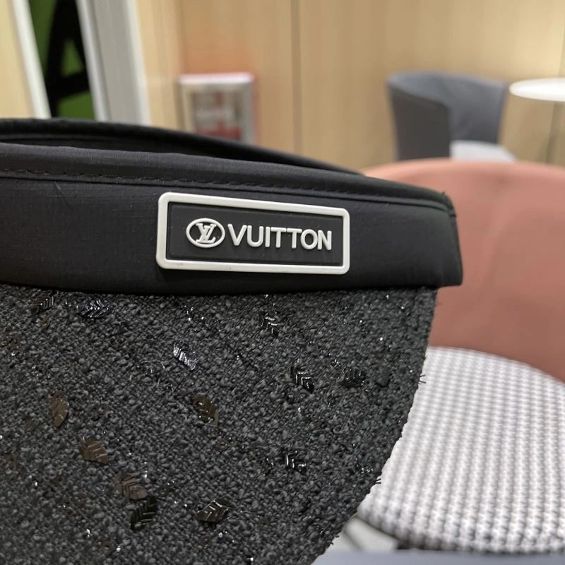 Effortless Louis Vuitton Caps 258193