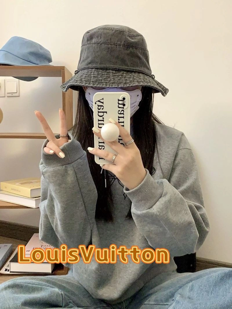 ModernLook Louis Vuitton Caps 258166