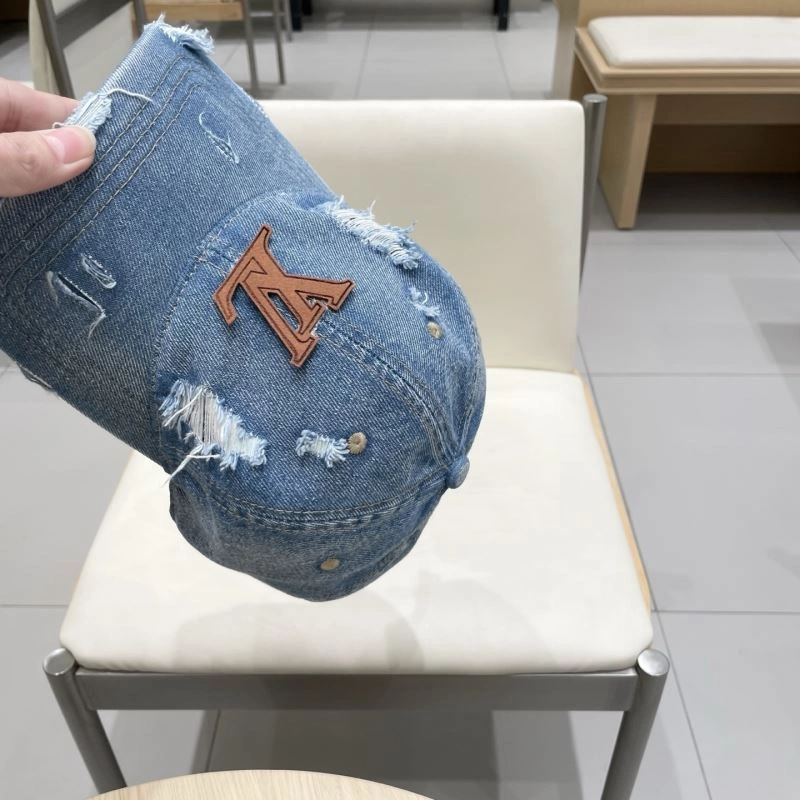 Louis Vuitton Caps Supportive 258168