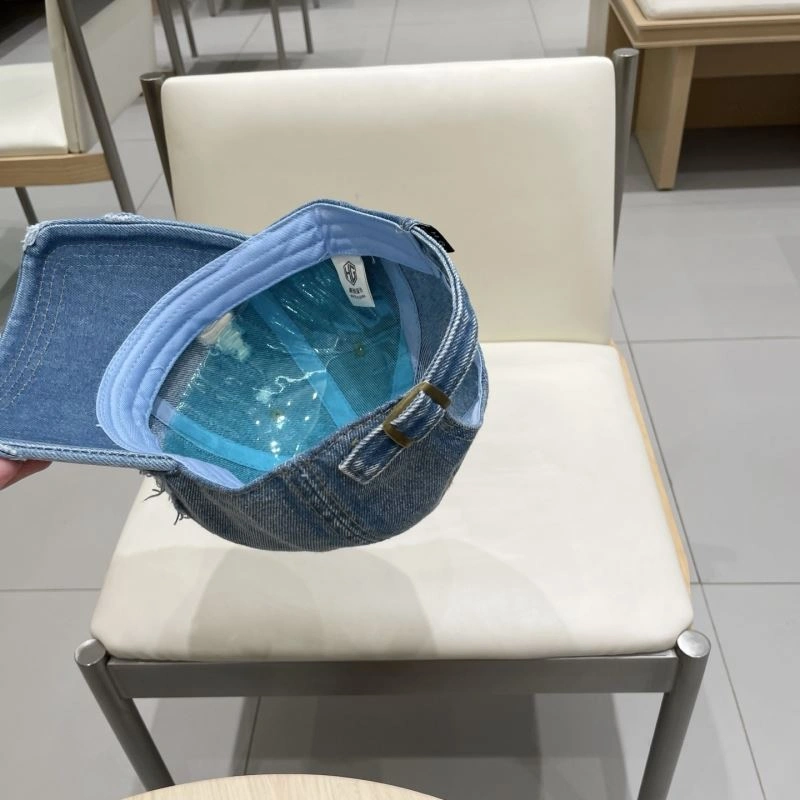 Louis Vuitton Caps Supportive 258168