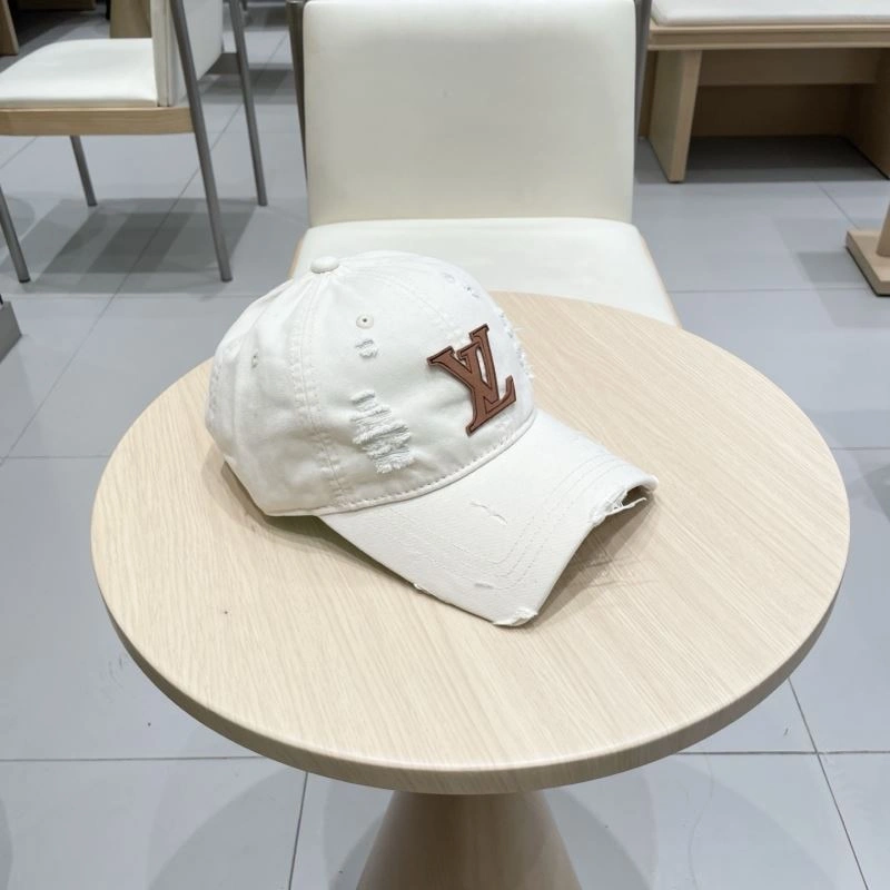 Bold Louis Vuitton Caps 258178