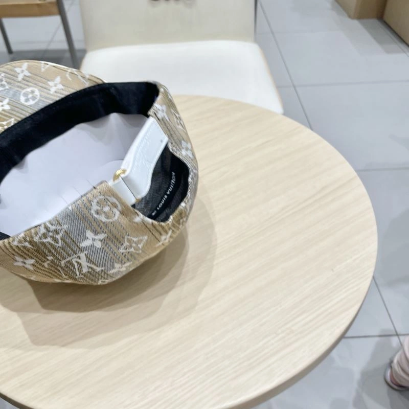 Louis Vuitton Caps Lightweight 258181