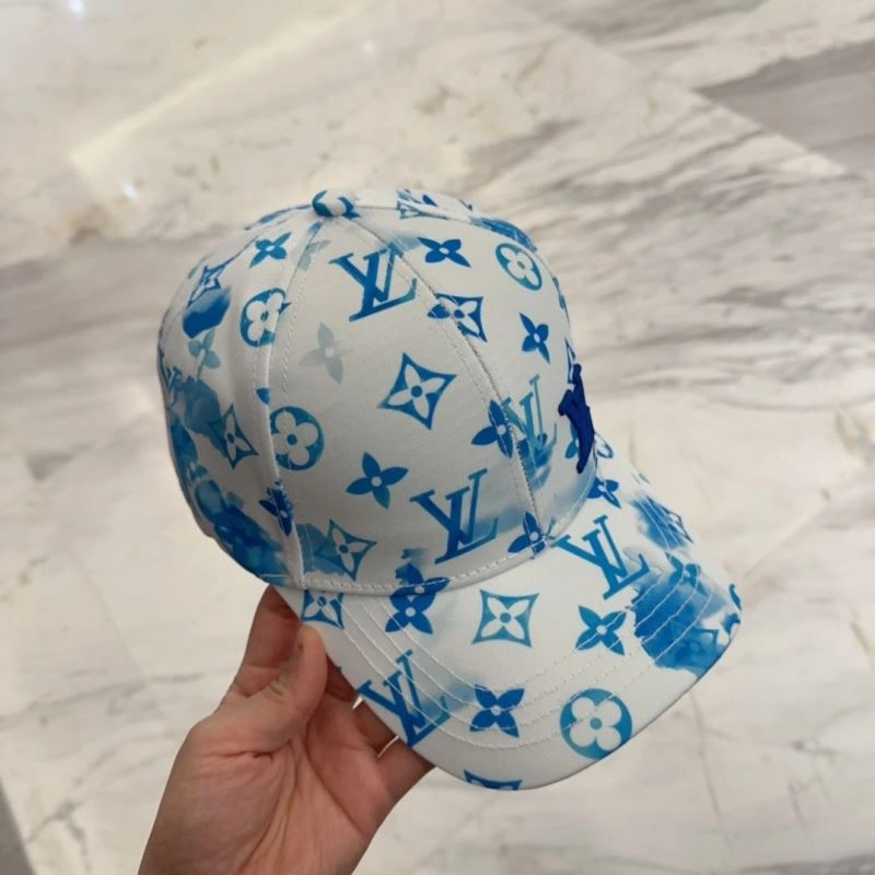 Sporty Louis Vuitton Caps 258173