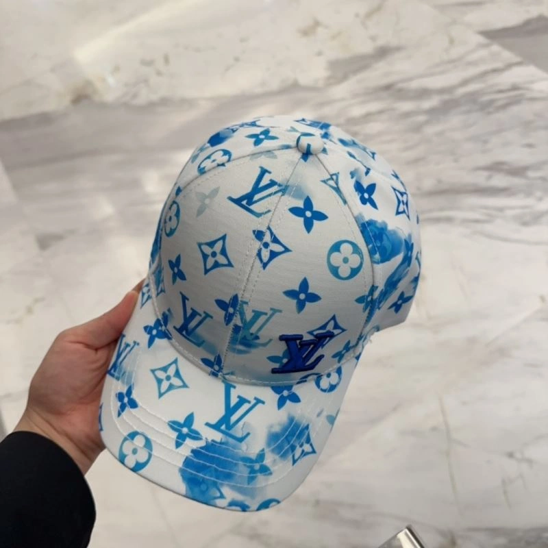 Sporty Louis Vuitton Caps 258173