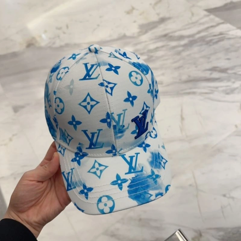 Sporty Louis Vuitton Caps 258173