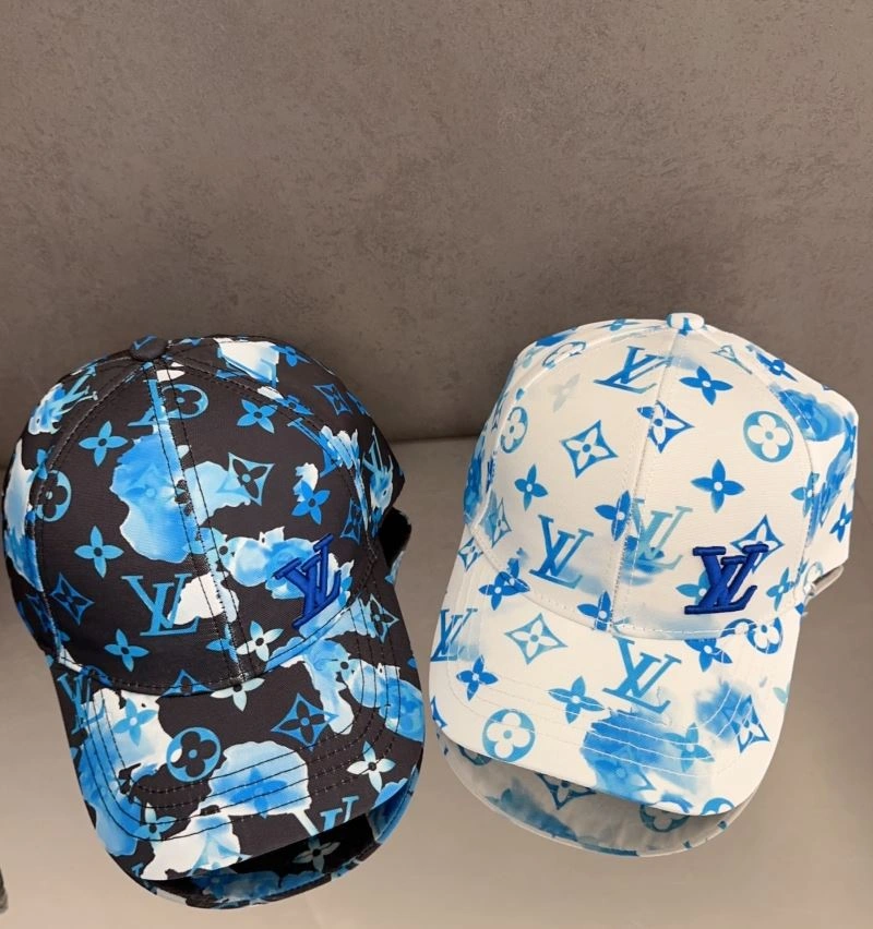 Sporty Louis Vuitton Caps 258173