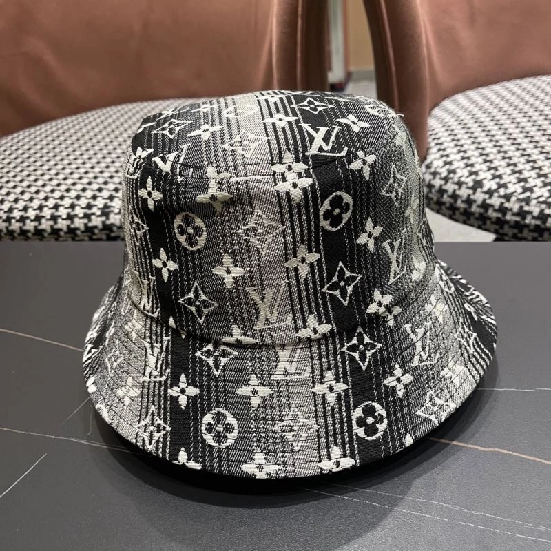 Louis Vuitton Caps Versatile 258153