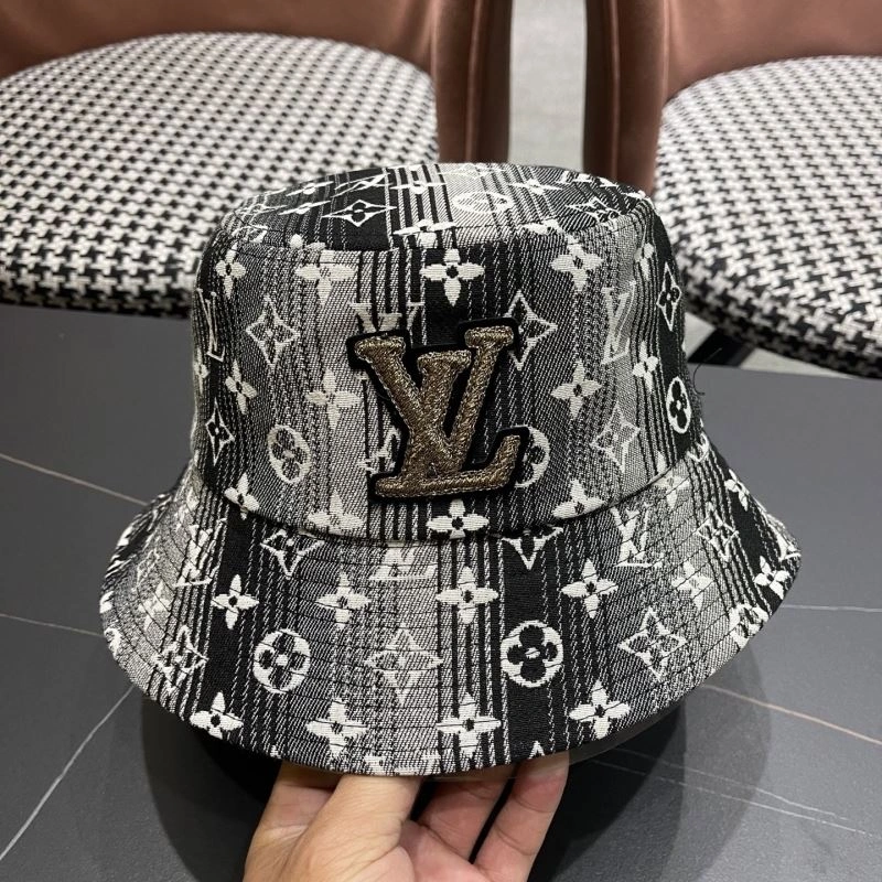 Louis Vuitton Caps Versatile 258153