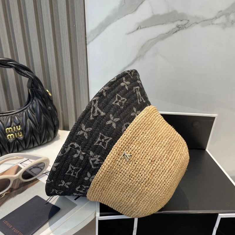 Louis Vuitton Caps Bright 258122