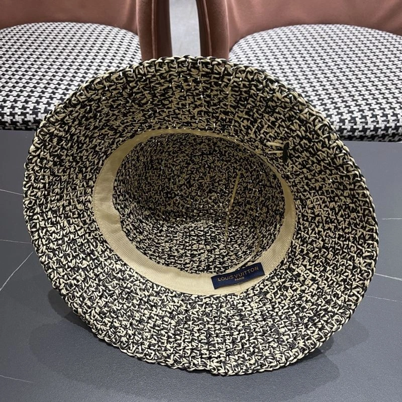 Louis Vuitton Caps Refined 258138