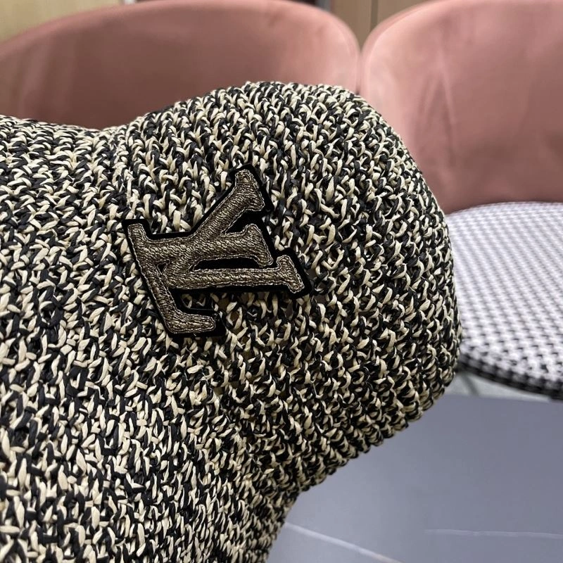 Louis Vuitton Caps Refined 258138