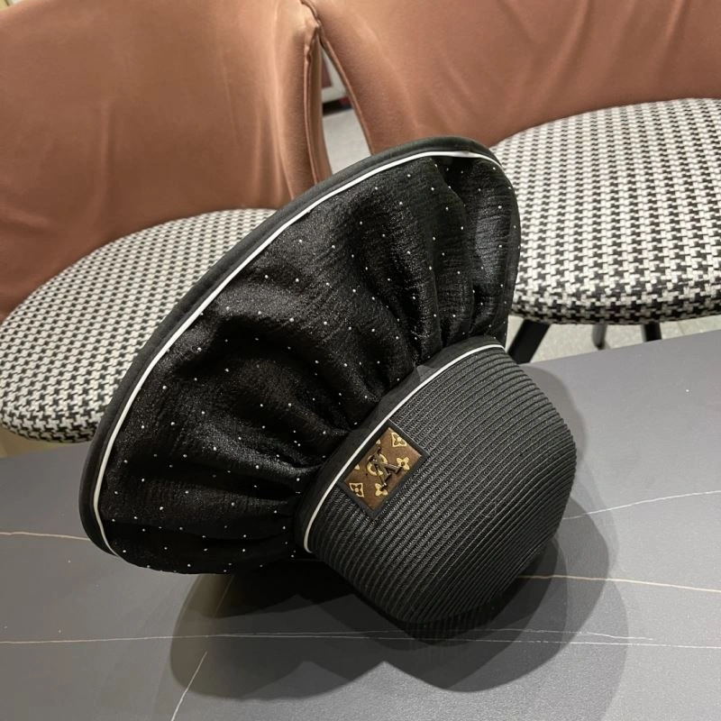 WaterResistant Louis Vuitton Caps 258144