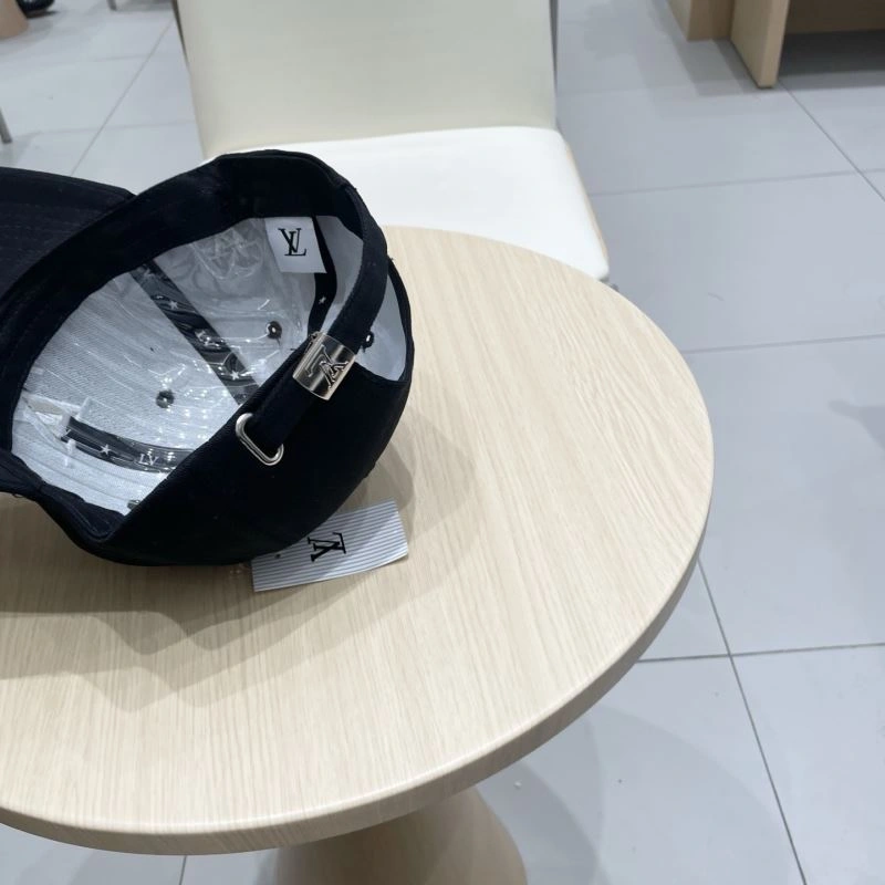 SportInspired Louis Vuitton Caps 258112
