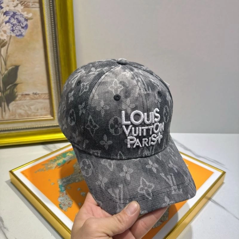 Louis Vuitton Caps EyeCatching 258109