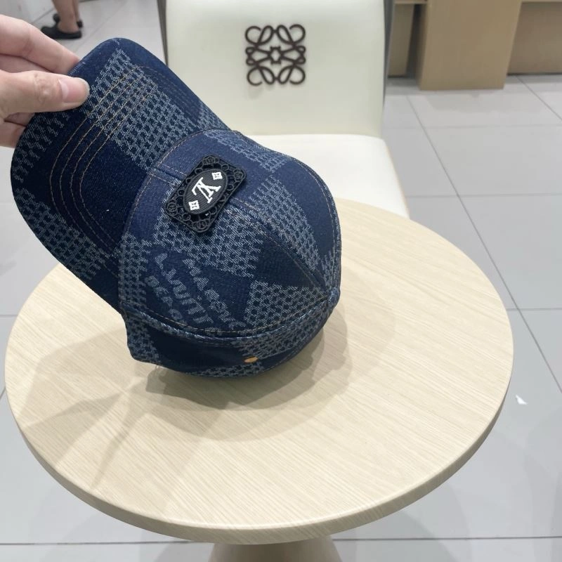 Louis Vuitton Caps EyeCatching 258077