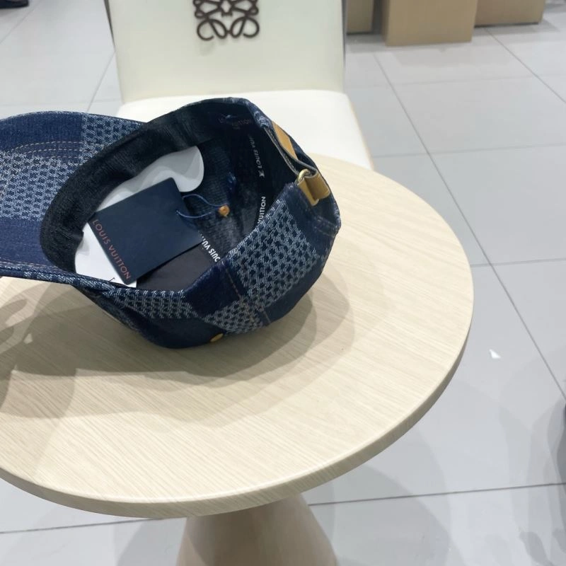 Louis Vuitton Caps EyeCatching 258077
