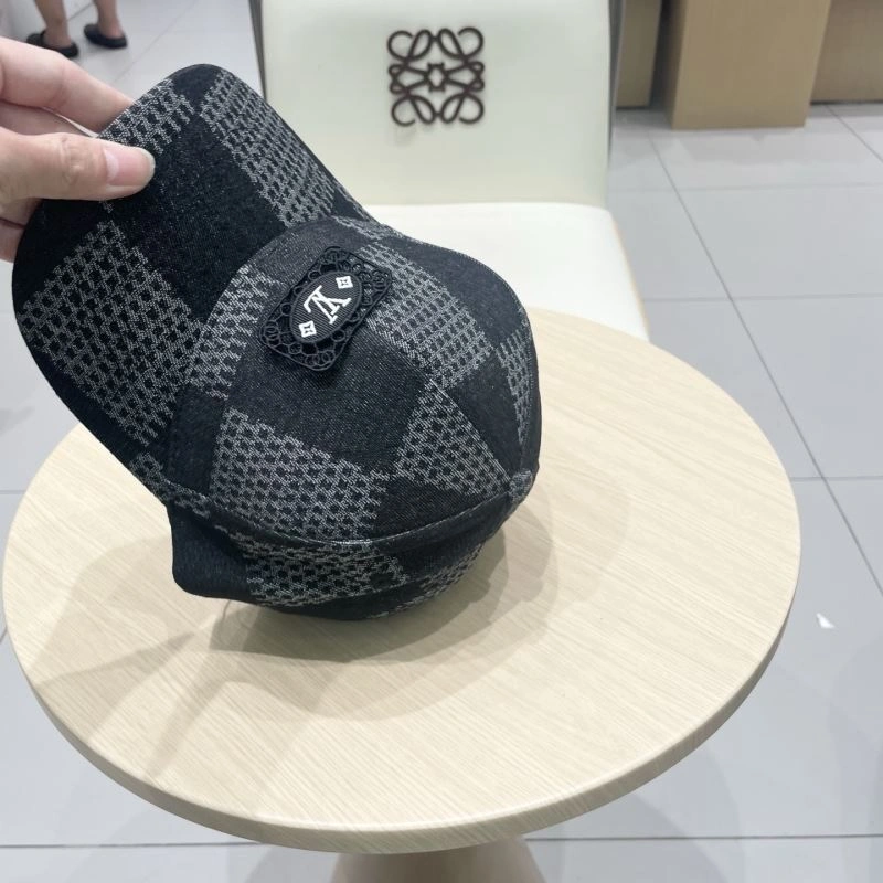 Lightweight Louis Vuitton Caps 258082